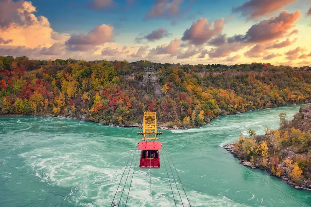 Whirlpool Aero Car crossing Niagara Gorge in autumn